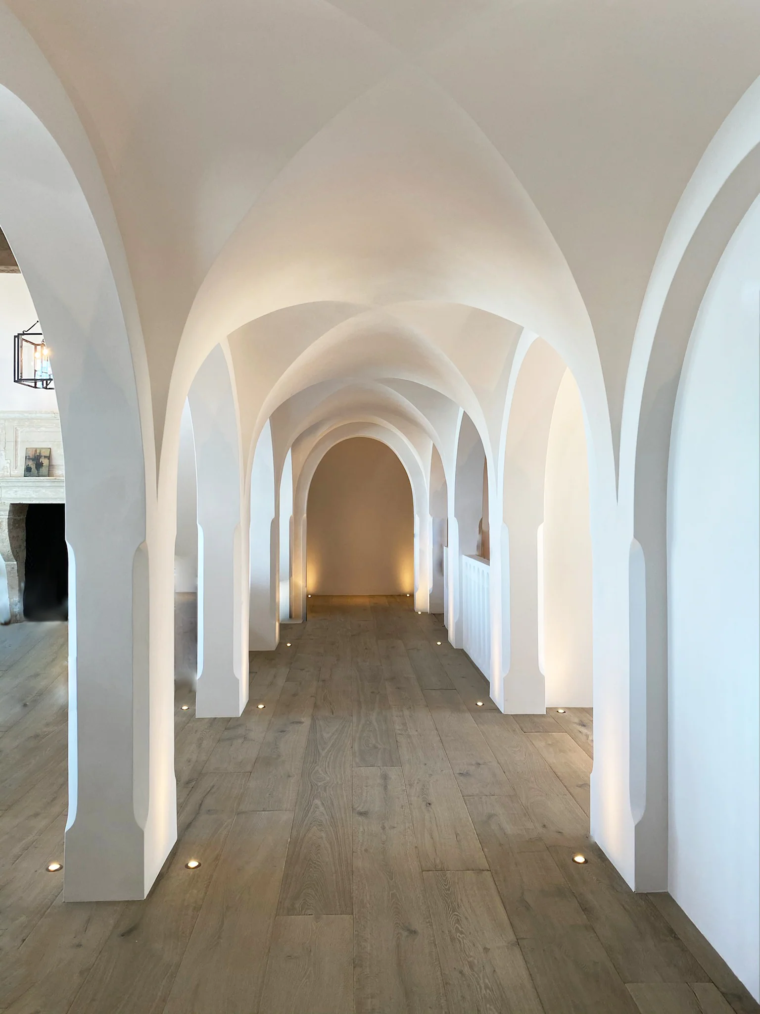 plastered archways curved ceiling details